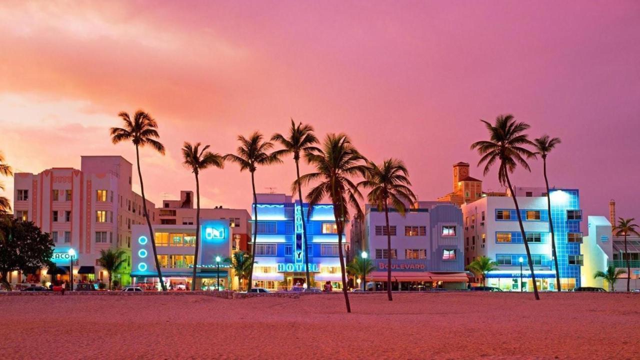 2 Bedroom Ocean Drive Newly Renovated, Miami Beach